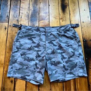 G/Fore Mens 36 Camo Tech Tab 4-Way Stretch Shorts  Gray Performance 7” Inseam
